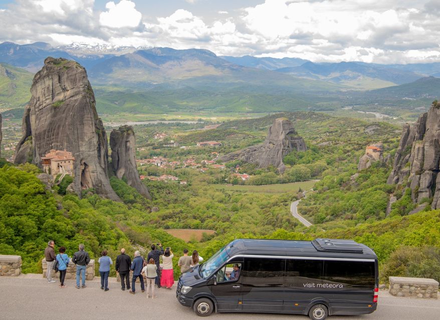 Athens: Meteora 2-Day Trip with Hotel, Sunset & Morning tour - Your morning choice: hiking tour or half-day minibus comfort