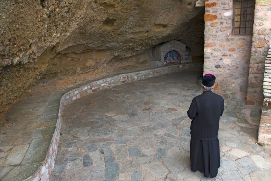 Athens: Meteora Monasteries, Hermit Caves & Seaside Escapes - Badovas hermit caves: where Meteora gets personal and quiet