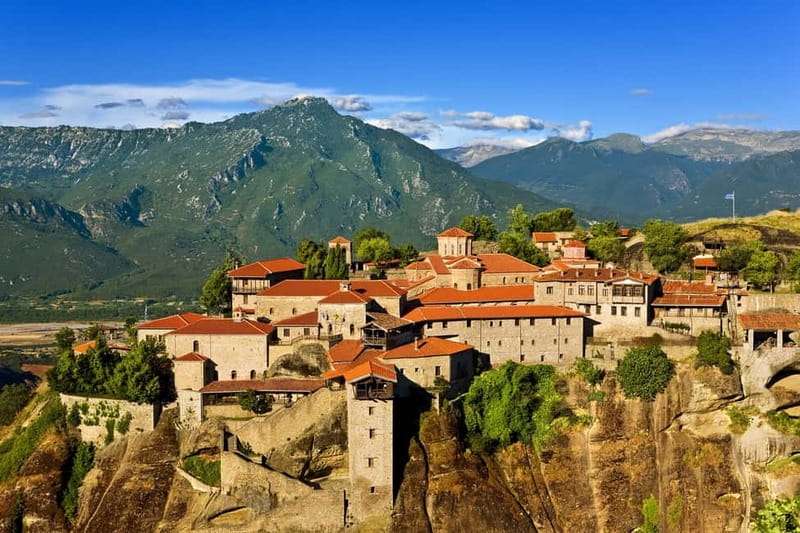 Athens: Meteora Monasteries, Hermit Caves & Seaside Escapes - Your guide and the audio system: turning stairs into meaning
