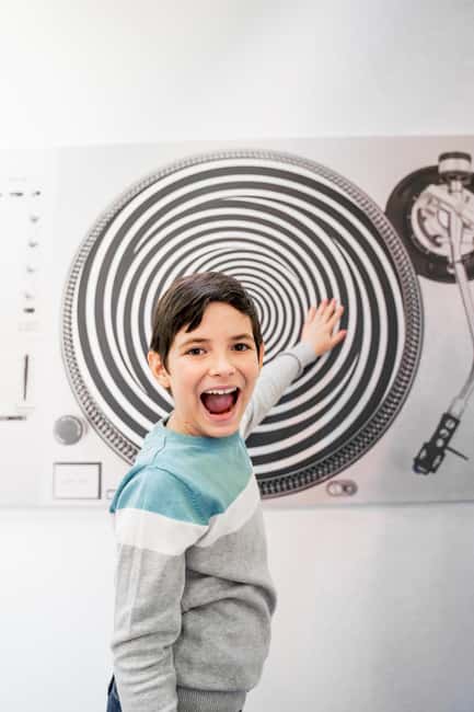 Athens: Museum of Illusions Admission Ticket - Where Your Best Photos Happen, Infinity and Inverted Rooms