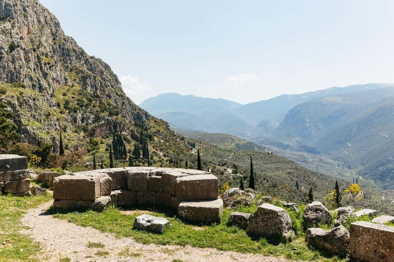 Athens: Mythology of Delphi, Museum and Arachova Guided Tour - Guides, Headsets, and the Practical Stuff That Makes or Breaks the Day