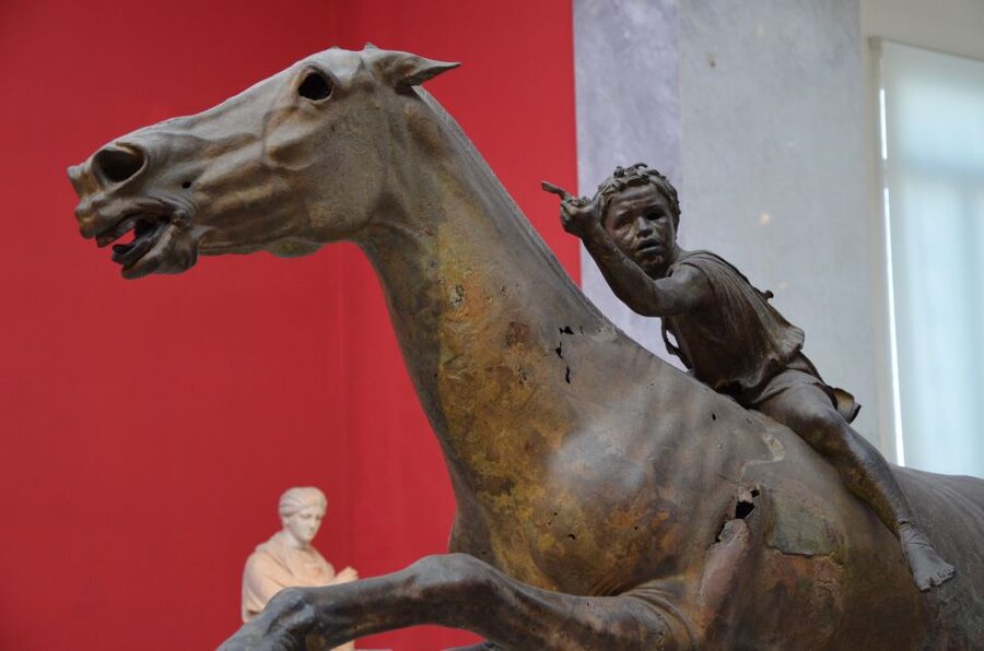 Athens: National Archaeological Museum Private Guided Tour - The Bronze Collection and the Room That Makes You Rethink Size and Detail