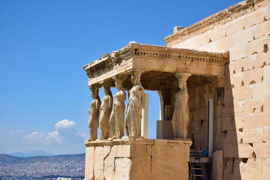 Athens: The Acropolis Guided Walking Tour in German - Propylaea gateway: the moment the temples open up