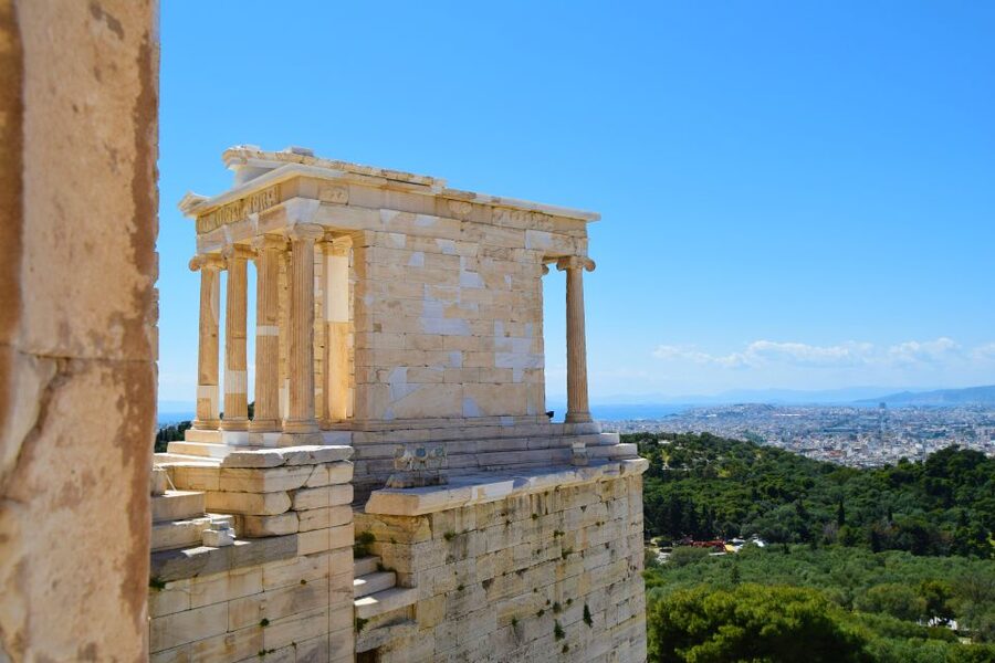 Athens: The Acropolis Guided Walking Tour in German - Price and value: $95 is fair when you factor in the entry