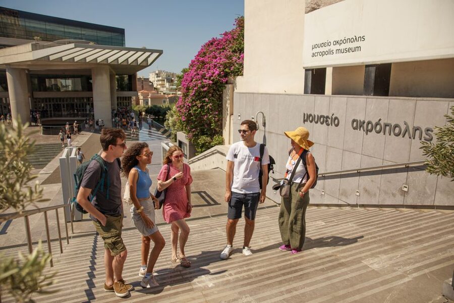 Athens: The Acropolis Museum Guided Tour - A modernist building built to frame ancient Athens