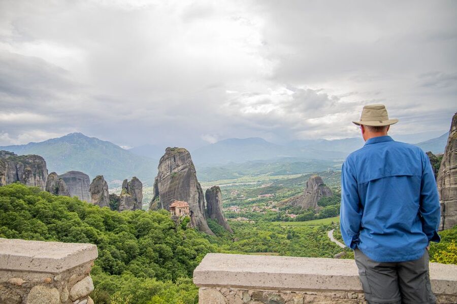Athens to Meteora: Monasteries & Hidden Caves Bus Tour - Breaks, food, and timing: how the day stays manageable