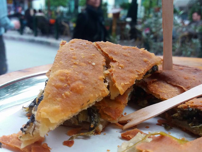 Athens: Traditional Greek food tour in hidden spots - Meeting Near En Athinas and Finding the Local Starting Point