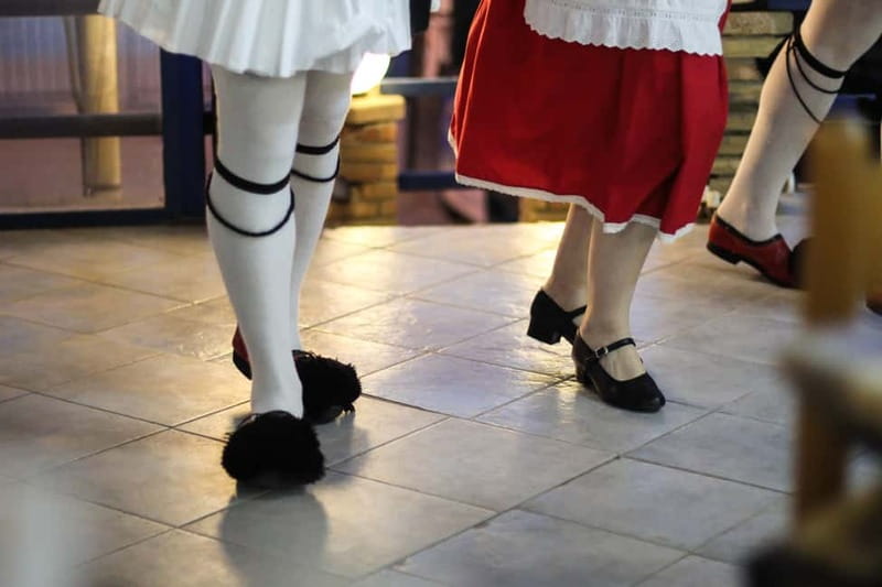 Athens: Traditional Greek Show in Plaka with Dinner - Pickup and the Panoramic Acropolis Drive at Night