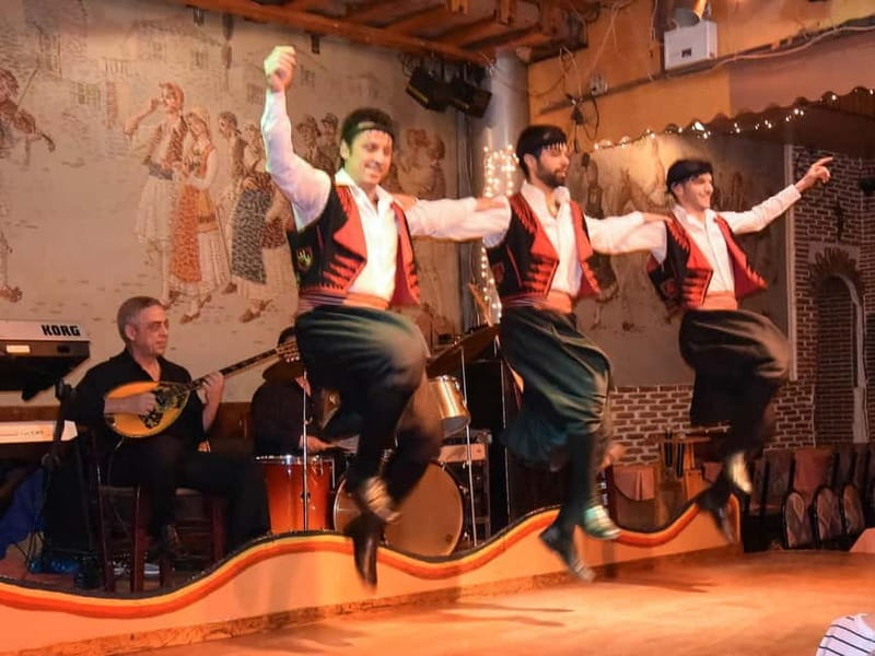 Athens: Traditional Greek Show in Plaka with Dinner - The Show: Live Folk Music, Costume Colors, and Famous Dance Moments