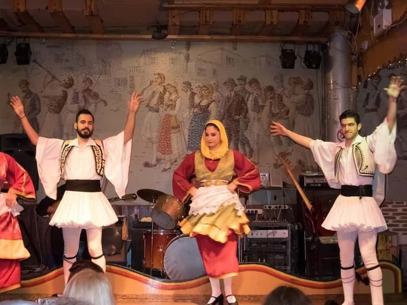 Athens: Traditional Greek Show in Plaka with Dinner - Timing: Why This 3-Hour Format Works (and When It Feels Long)