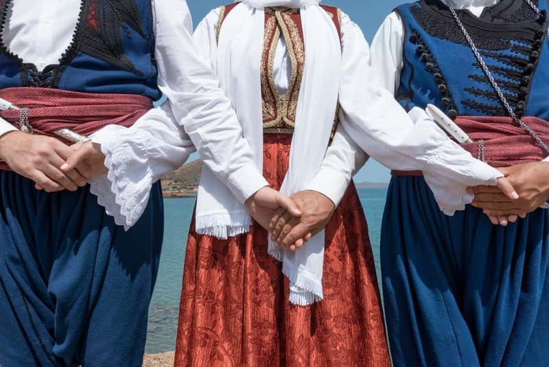 Athens: Traditional Greek Show in Plaka with Dinner - Walking Plaka’s Cobblestones With a Real Local Rhythm