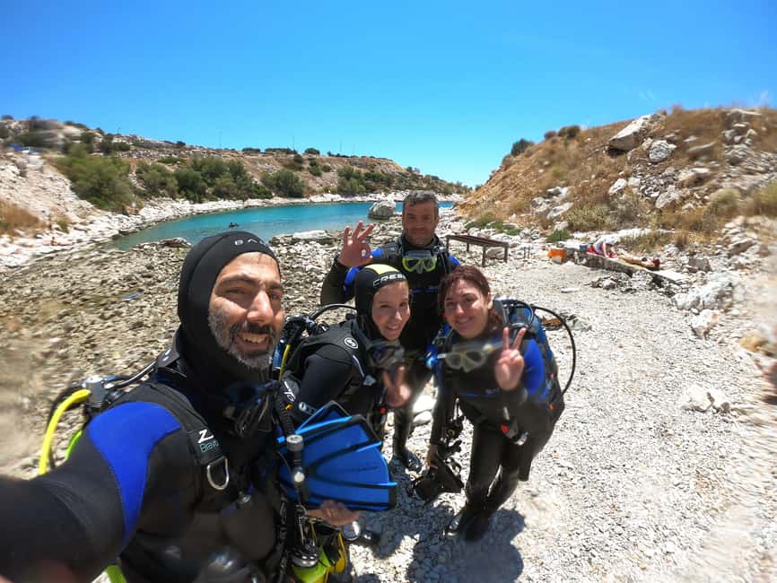 Athens: Try Scuba Diving - Going underwater in the Vouliagmeni area: warm, clear, and full of life