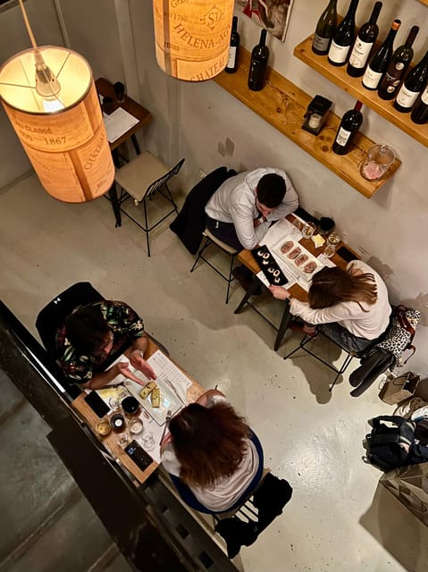 Athens: Wine O'Clock Tasting! - The two-hour flow: how the tasting stays organized