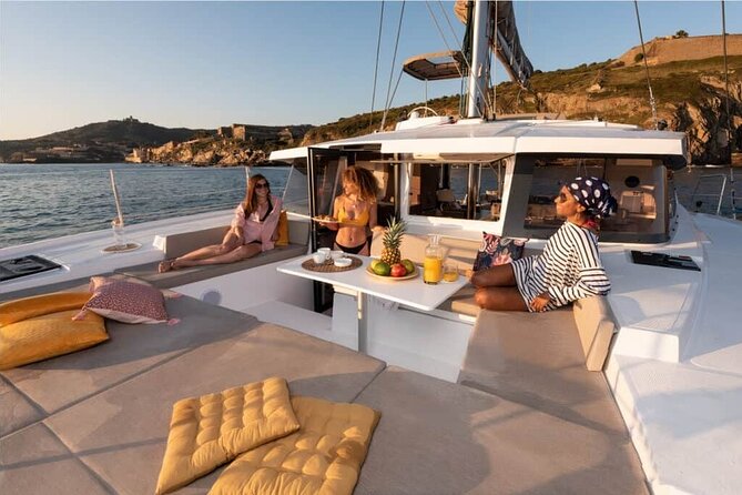 CATAMARAN Kleftiko Poliegos & Round of Milos Lunch with Openbar - Sarakiniko only if conditions are very good