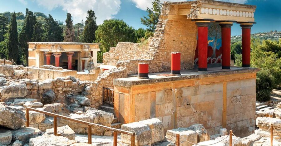 Chania/Rethymno: Knossos Palace & Heraklion City Tour - The Heraklion Archaeological Museum: why this stop matters