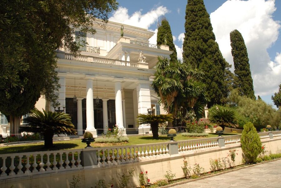 Corfu: Customized Private Tour - Corfu Town: Venetian elegance and the street-level experience