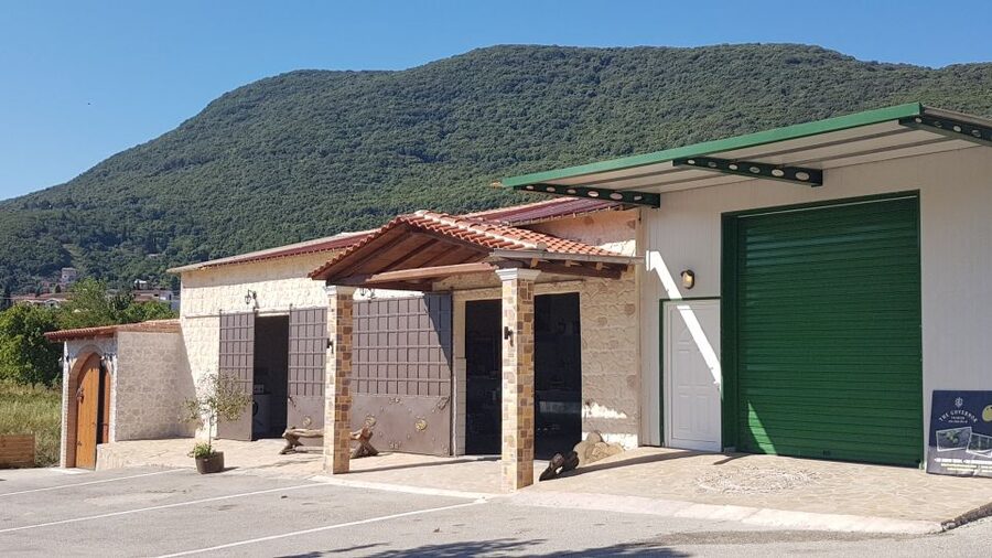 Corfu: Olive Oil Experience - The Governor's Olive Mill - The olive oil tasting seminar and Corfu finger food: learning to taste like you mean it