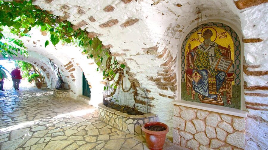 Corfu: Panoramic Island Highlights Van Tour from Cruise Port - Vasilakis Kumquat Factory: Restrooms, Shopping, and Real Local Flavor