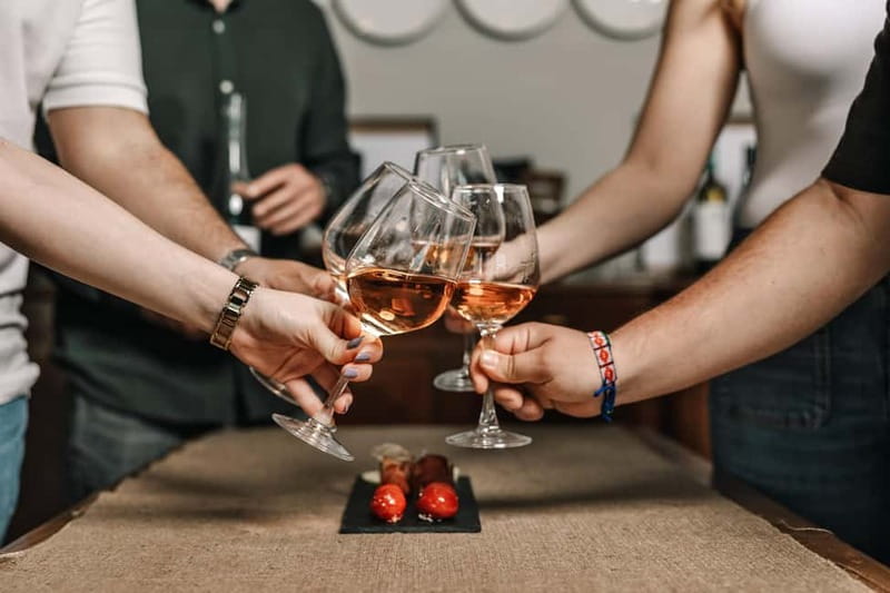 Corfu: Wine Tasting with 5 native grape varieties. - How good is the wine education, really?