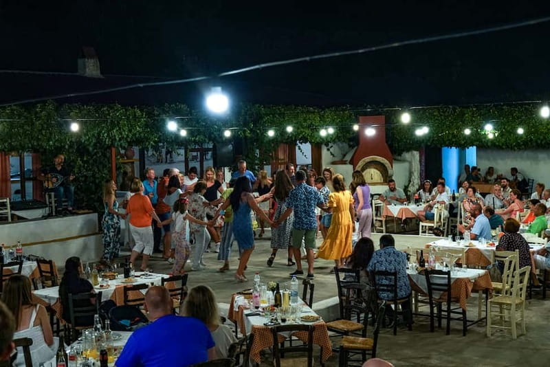 Cretan Night: Dinner & Live Show at Pano Karouzanos Village - Nikos Tsagarakis Live Show, Dance Steps and Music That Pull You In