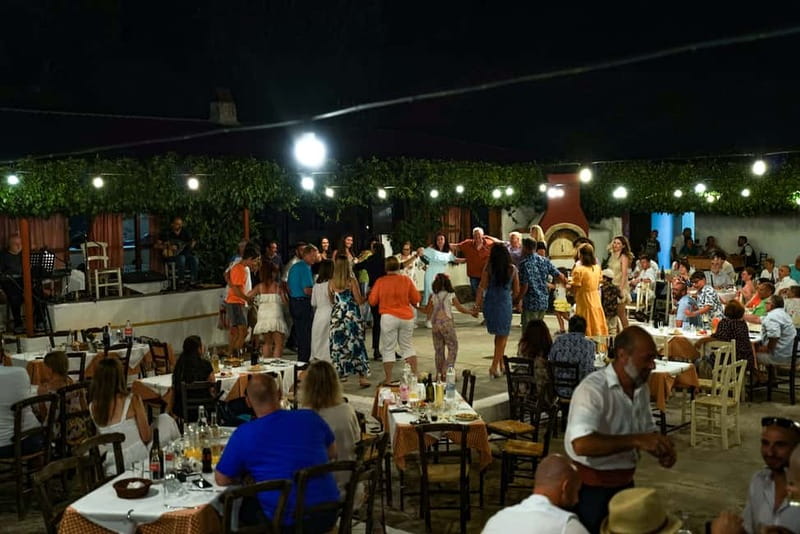 Cretan Night: Dinner & Live Show at Pano Karouzanos Village - Evening Stroll in Karouzanos, Where to Focus Your Free Time