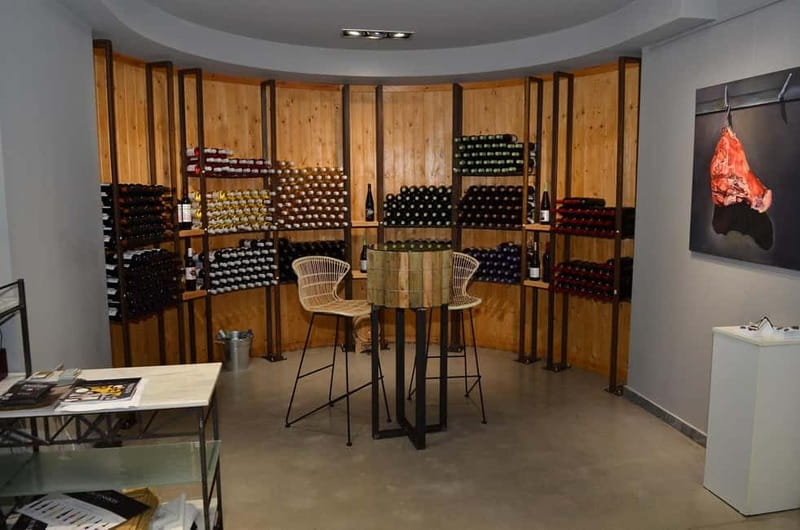 Crete: 2 Wineries Private Tour with Wine Tasting & Lunch - Hotel pickup to van rides: what the timing really feels like