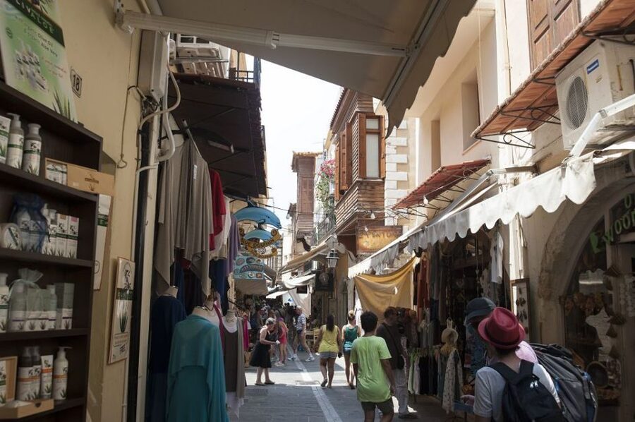 Crete: Chania, Lake Kournas and Rethymno Tour - What to bring, what to wear, and small fixes that prevent stress