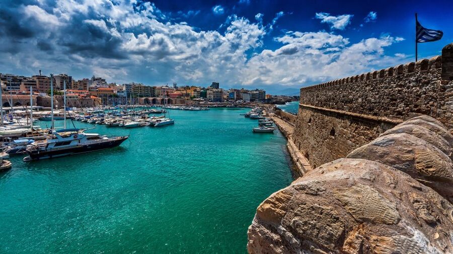 Crete: Heraklion Center, Local Market and Creta Aquarium - Free Time in Heraklion: Shopping, Museums, and Getting Your Own Rhythm