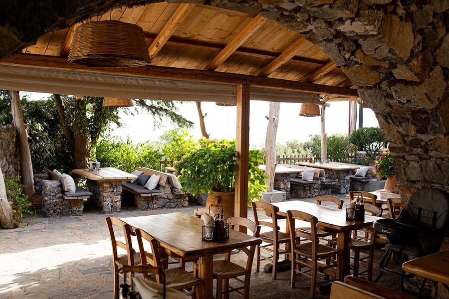 Crete: Hot-Air Balloon Flight with Breakfast and Wine - Photo stops and scenic windows from the minivan and van rides