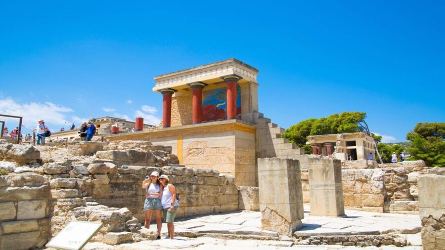 Crete: Knossos E-Ticket with Audio Guide & Optional Museum - Knossos to Heraklion, the value of a timed, phone-led day