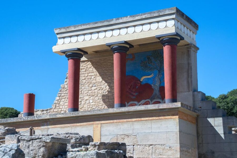 Crete: Knossos Palace & Heraklion Guided Tour - Daidalou Street, Lion Square, and the port-city layers around you