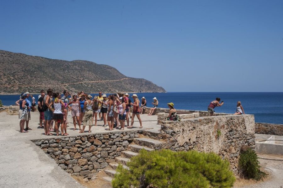 Crete: Spinalonga, Elounda, & Agios Nikolaos Boat Tour & BBQ - Spinalonga Island and the Venetian fortress tour: what you’re really paying for