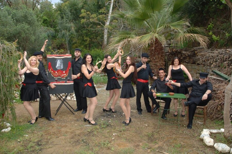 Crete: Traditional Dance Show and Buffet Dinner with Wine - Pickup and bus rides: how to plan your evening timing