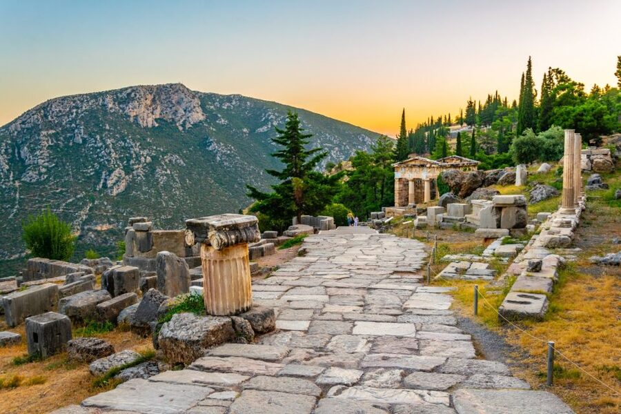 Delphi: Archaeological Site & Museum Ticket with Audio Tour - Practicalities That Affect Comfort: Shoes, Heat, Phones, and Bags