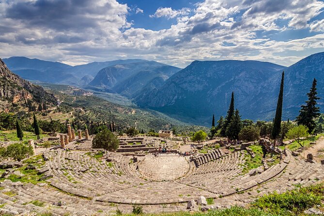 Delphi full day V.R audio guided tour with entry ticket - Stop 3: Delphi village lunch and the freedom to reset