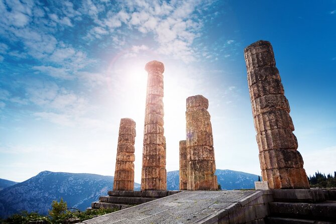 Delphi, Thermopylae, Corycian Cave 300 Spartans Tour - Small group size, pickup, and what it feels like inside the van