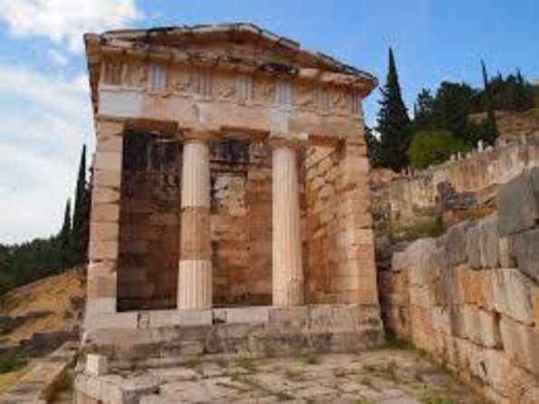 Delphi & Thermopylae Full Day Private Tour from Athens - Delphi ancient town: the Oracle site and Athena Pronaia