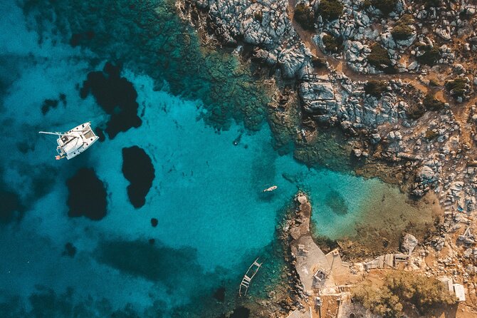 Dia Island Catamaran – Premium Lunch, Open Bar, Small Group - On Board Comfort: Sunbeds, Shade, and Service That Feels Real
