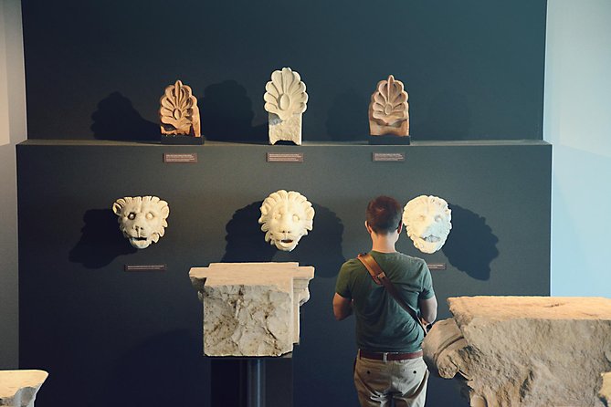 Discover Vergina and Pella: Day Trip to Macedonian Kingdom - Stop 1 in Pella: mosaics, an ancient market, and artifacts from daily life