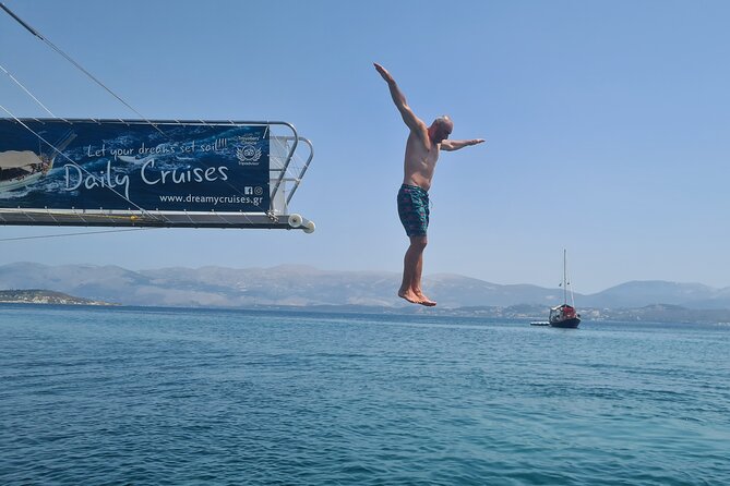 "Dreamy cruise"Daily Cruise from Argostoli harbour with a traditional Greek boat - Food and wine around noon: homemade lunch done simply