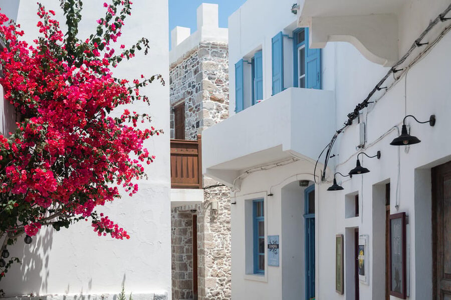 Explore Nisyros Island with Hotel Pick Up and Guided Tour - Nisyros volcano time: what you are really seeing on a guided crater visit
