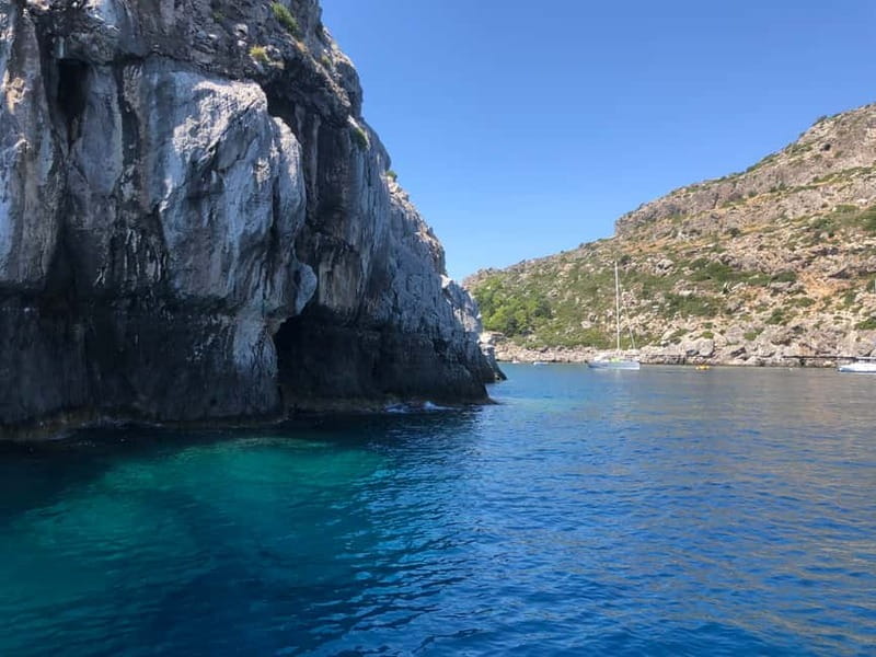 Faliraki: Boat Trip to Anthony Quinn & The Caves with Drinks - Stop 2: Anthony Quinn Bay 40 Minutes, Plus the Fish Feeding Moment