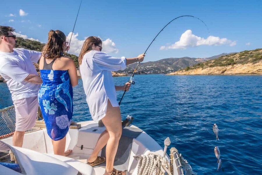 Fishing Trips Agios Nikolaos - What the Boat Trip Feels Like in a Small Group
