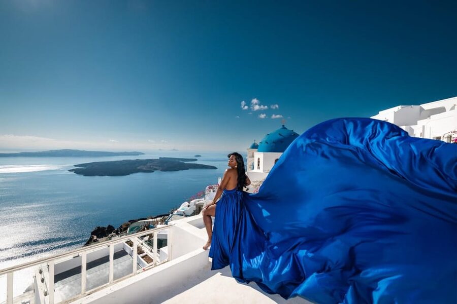 Flying dress Photoshoot in Santorini with Hotel Pickup - The Studio Setup: Air Conditioning, Restrooms, and Dress Styling