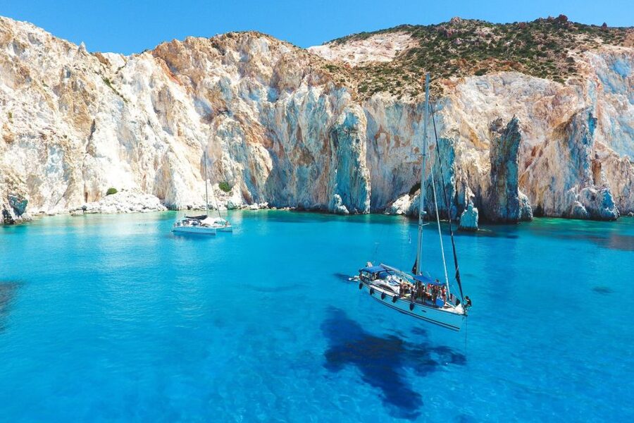 From Adamas: Milos and Poliegos Catamaran Cruise with Lunch - Finding the Boat in Adamas, Then Settling In