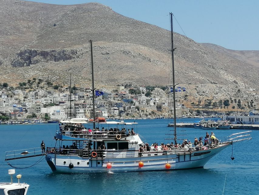 From Ag Anna: Rina's Cave and Ano and Kato Koufonisi Cruise - Lunch onboard BBQ: what you actually eat, and why it tastes better here