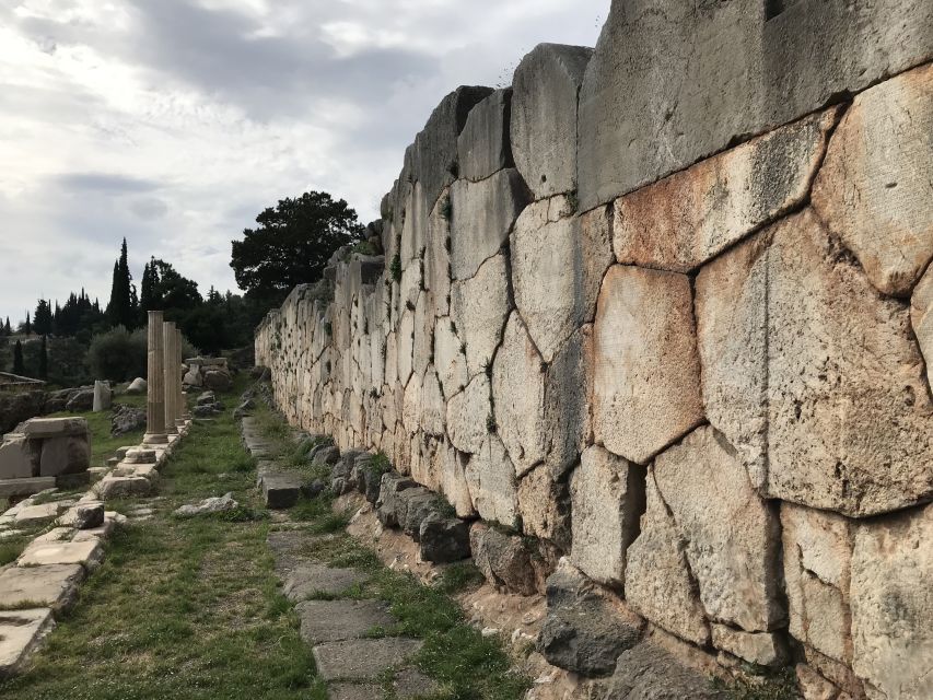 From Athens: Day Tour to Delphi - Lunch in Delphi and the Arachova Photo Stop: The Trade-Offs