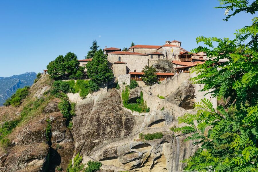 From Athens: Delphi and Meteora 2-Day Guided Tour - Kalambaka at Night: Your Base for Meteora’s Rock Towers