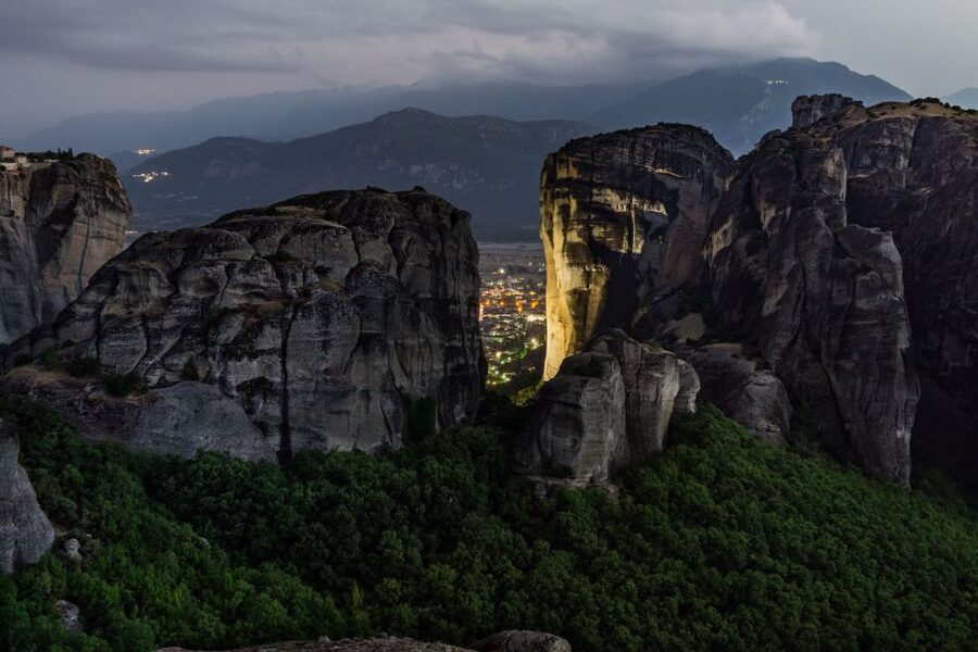 From Athens: Delphi and Meteora 2-Day Tour with Hotel - Key tour takeaways (what matters most)