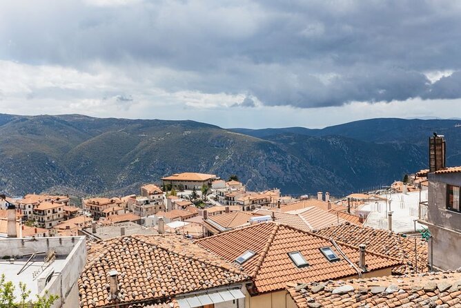 From Athens: Small-Group Delphi, Museum & Arachova Day Trip - The Ride to Delphi: Parnassus Views Plus a Real Break in Livadia